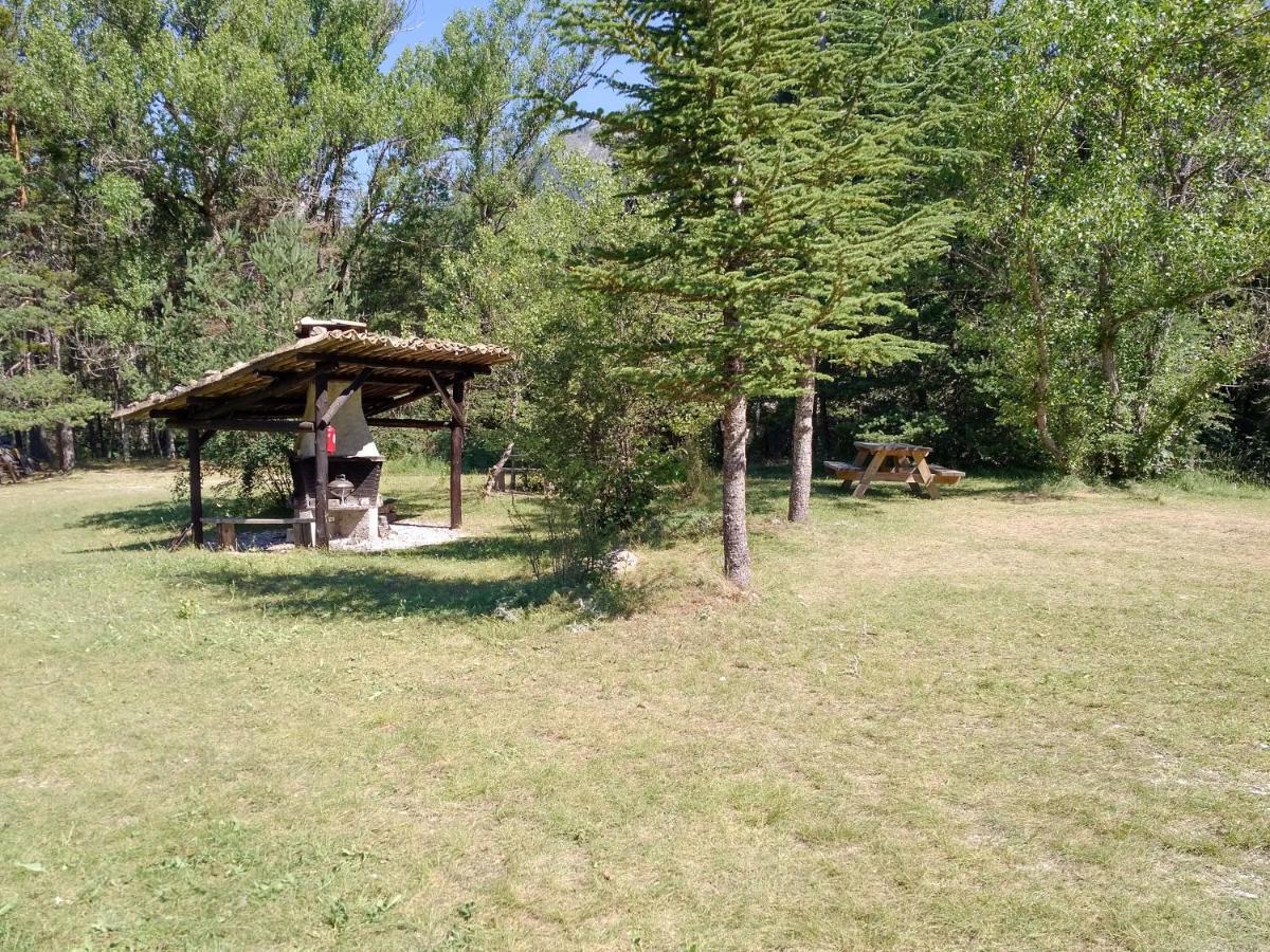 Camping Du Villard Thorame-Basse Экстерьер фото