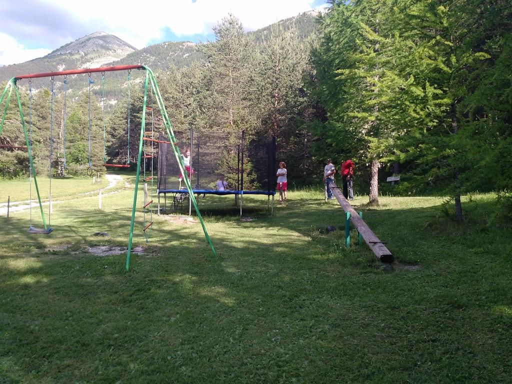 Camping Du Villard Thorame-Basse Экстерьер фото